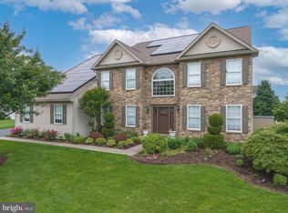 58 Pacific Ave, Sinking Spring, PA 19608