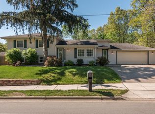 1619 Romence Rd, Portage, MI 49024