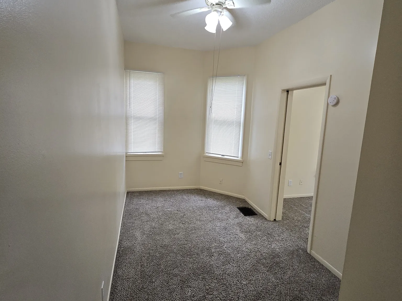 221 S Pleasant St Indep MO 64050 - 221-C — Photo 4