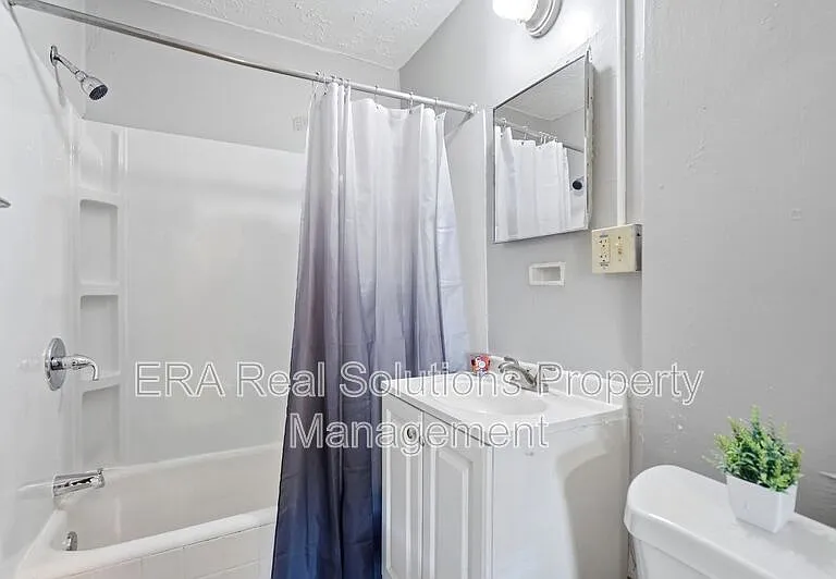 1575 E Cordell Ave — Photo 23