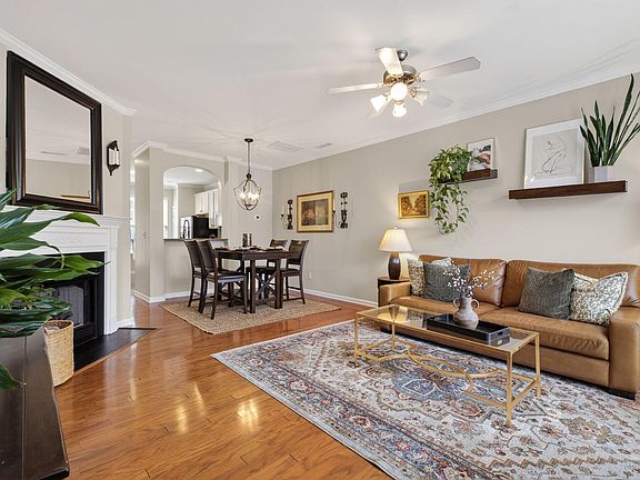 5th image of 6024 Viking Dr