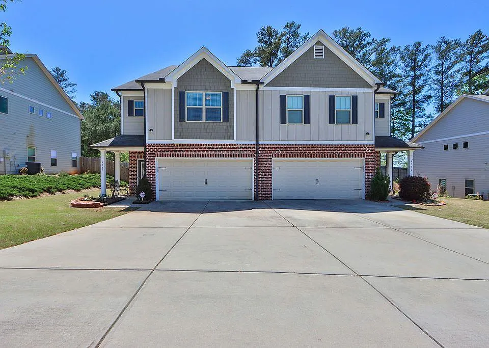 4752 Highland Ave