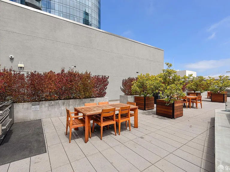 201 Folsom St #7B — Photo 24