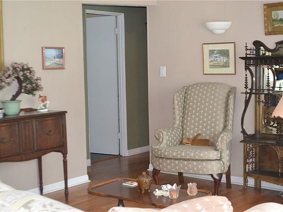 5th image of 514 Land O Lakes Ct