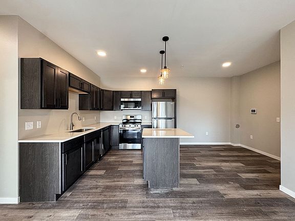 2nd image of 764 Meridian St #2