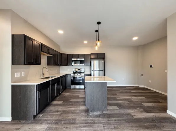 Latitude 45 Bldg. 01