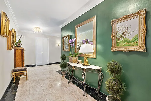 Sold by Compass | media 9