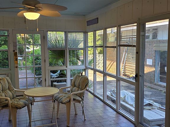 4th image of 8246 Chellie Rd