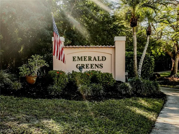 732 Woodshire Ln APT I1, Naples, FL 34105