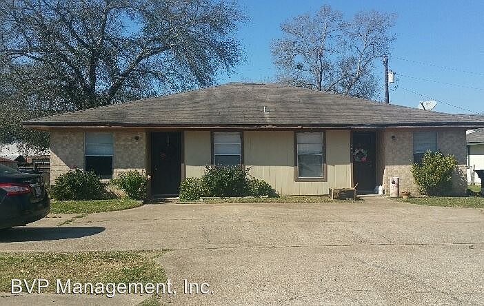 1st image of 727 San Saba Dr