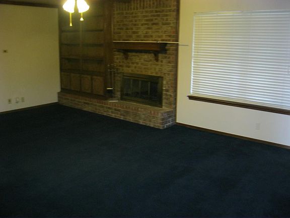 2nd image of 1017 NE 17th St