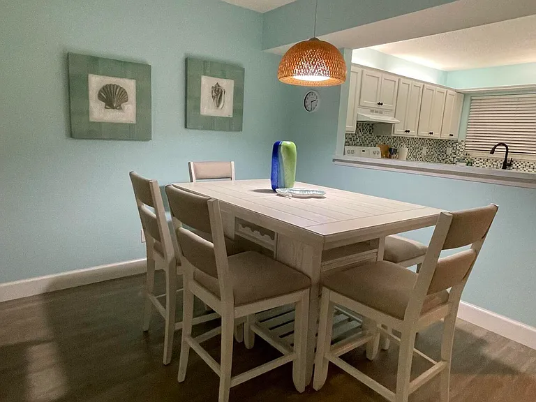 1210 SE Parkview Pl #E3 — Photo 5