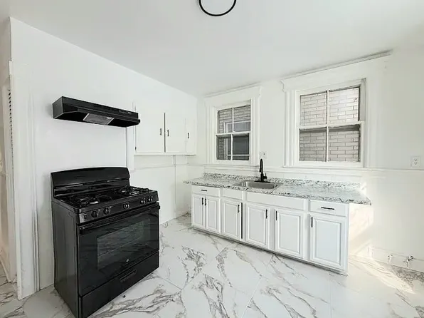 822 S 16th St, Newark, NJ