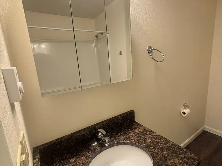 355 W Garfield St — Photo 5