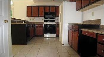 2nd image of 9406 Aynhoe Ln