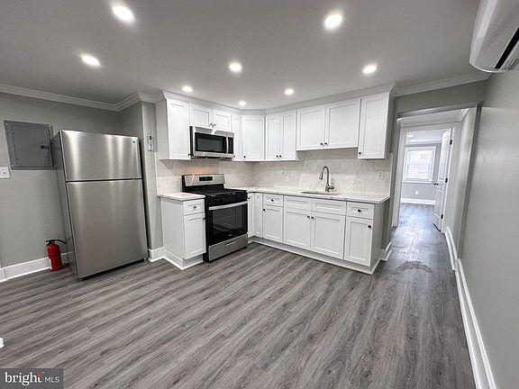 2nd image of 1341 N 2nd St Floor 3