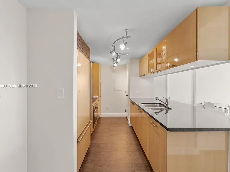 6801 Collins Ave #LPH10 — Photo 5