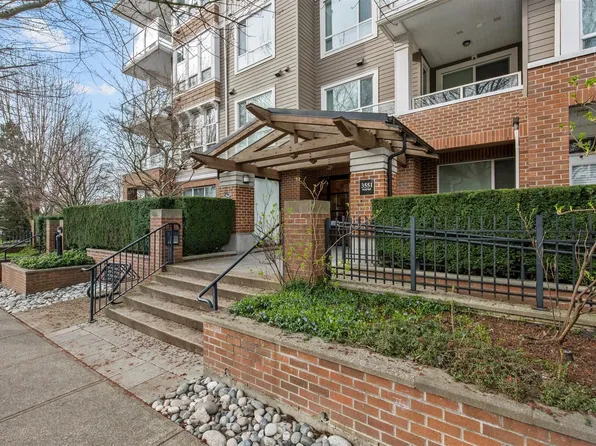 3551 Foster Ave #411, Vancouver, BC V5R 0A1