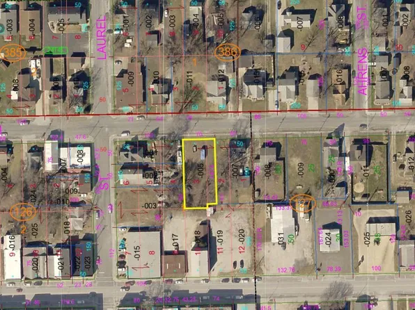 218 E North St, Staunton, IL 62088