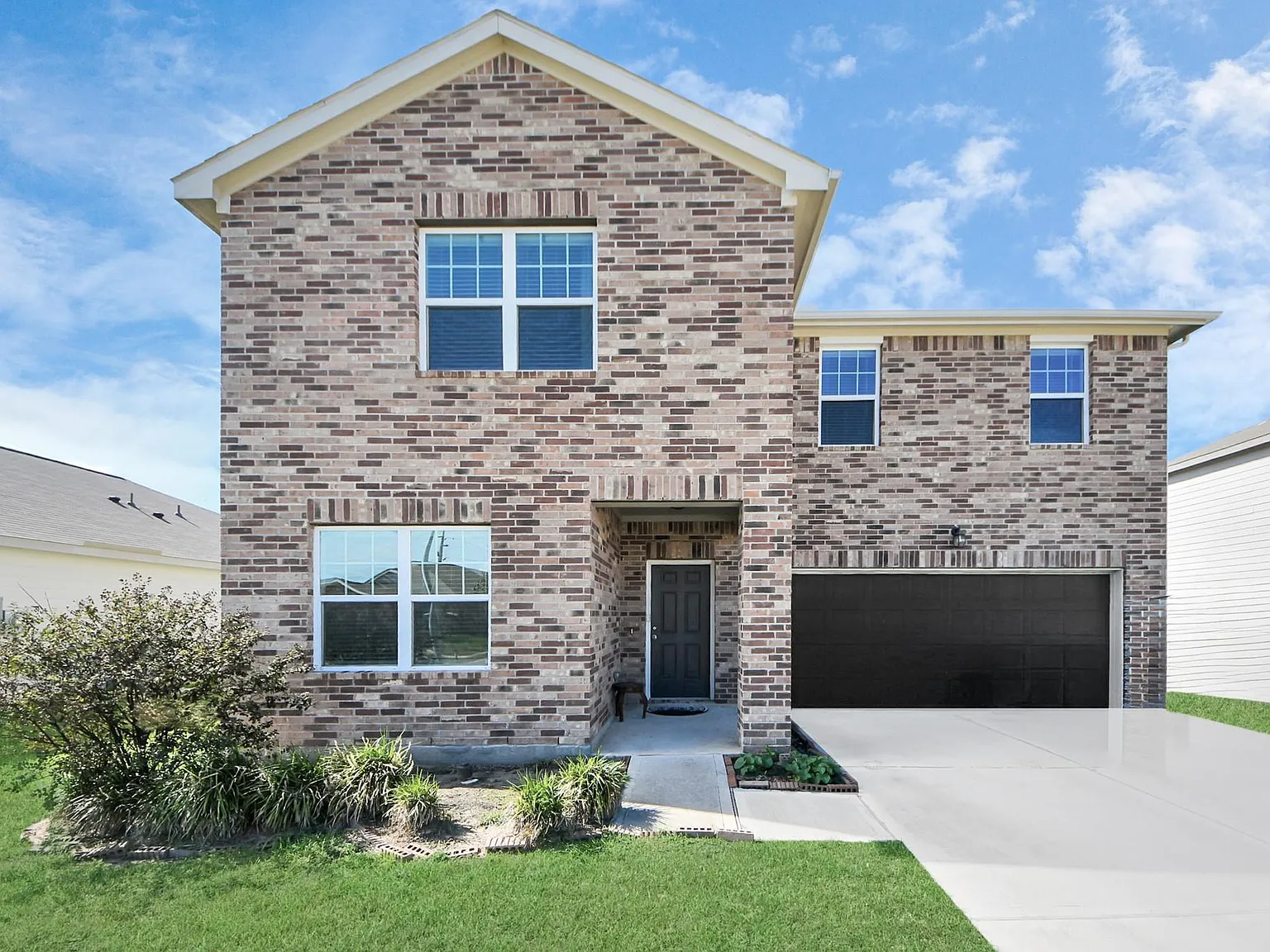 5 bed, 3.0 bath, 2903 sqft, $2,600 — Photo 4