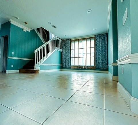 4th image of 5097 Starblaze Drive