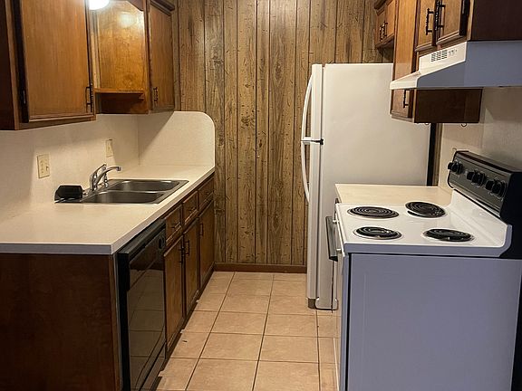 4th image of 2237 Linda Ave #2237