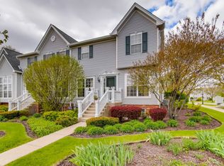 2031 Swan Ln, Batavia, IL 60510