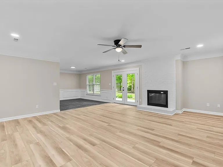 3011 Colony Dr — Photo 13