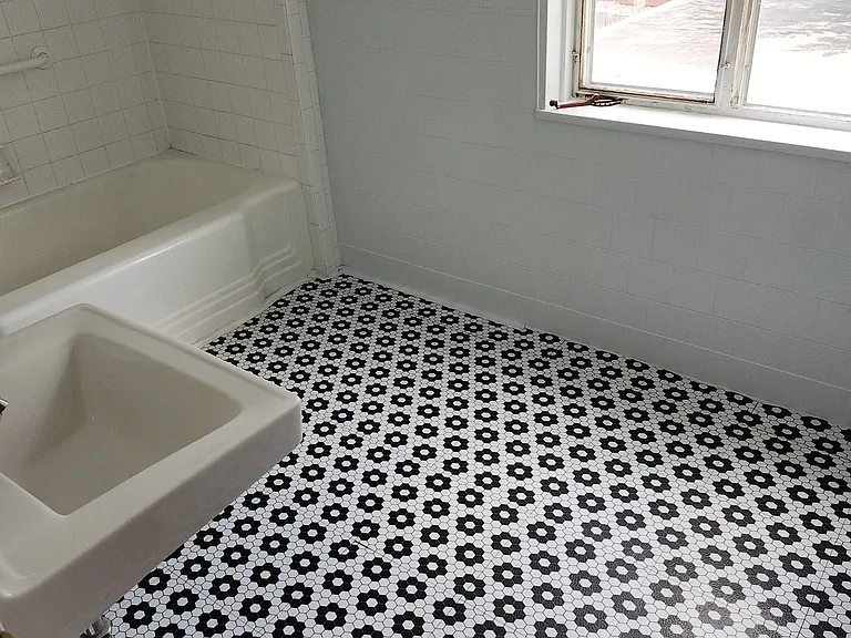 3727 Rocky River Dr #6 — Photo 3