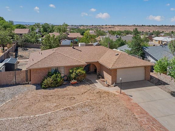 4th image of 4304 Quartz Dr NE