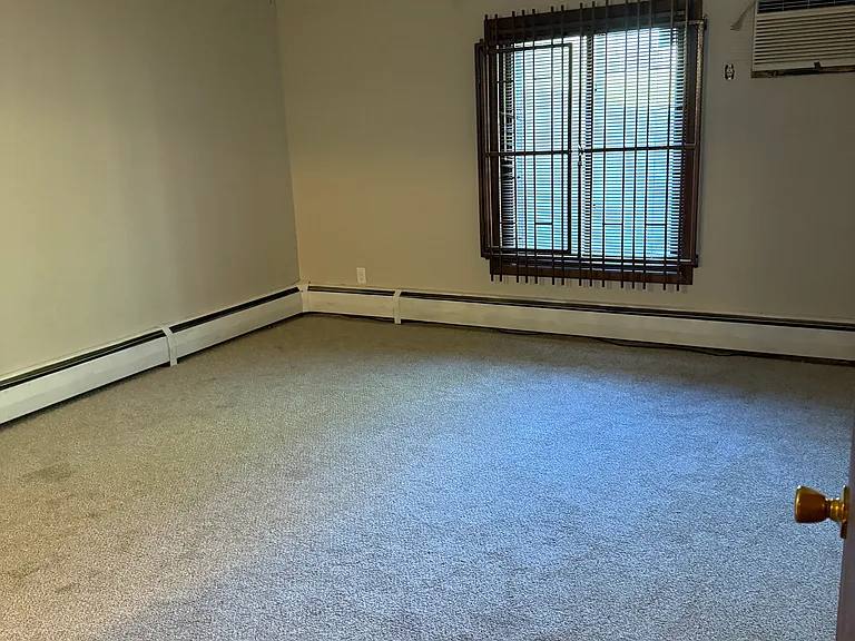 329 Geneva Ave N #101 — Photo 10
