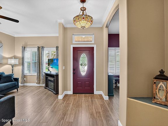 5th image of 5228 Hessel Ct