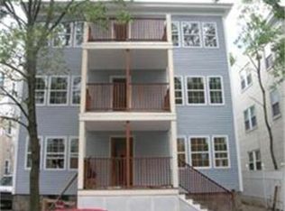34 Melbourne St #3, Dorchester Center, MA 02124