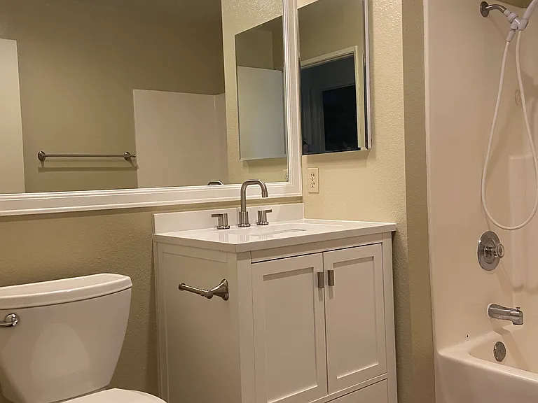 2240 Garnet Ave #8 — Photo 14