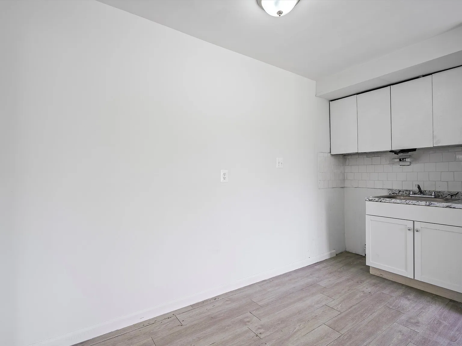 1 bed, 700 sqft, $750 — Photo 4