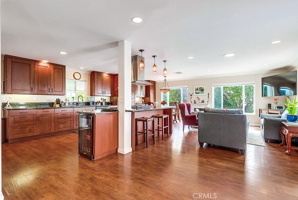 2275 W 25th St S #101