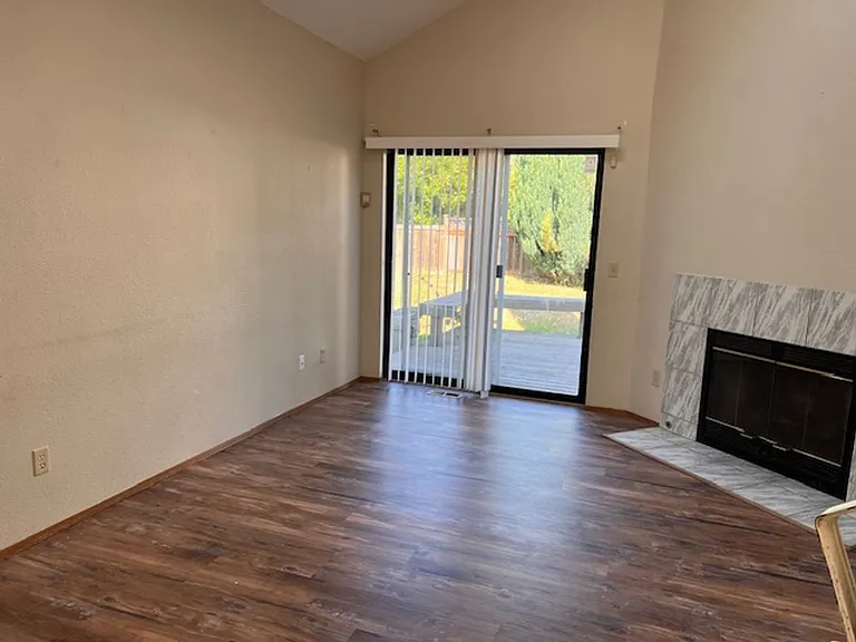 625 & 627 Shannon St — Photo 4