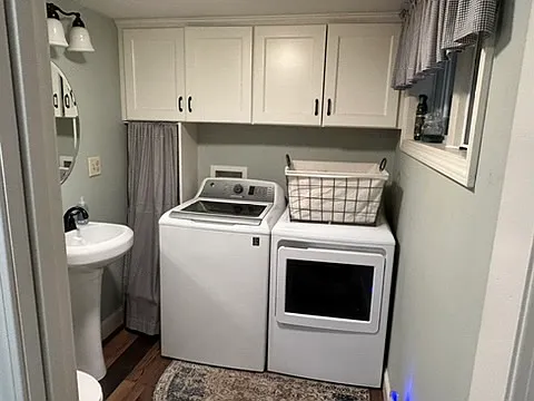 2 bed, 1.5 bath, 1306 sqft, $2,500 — Photo 2