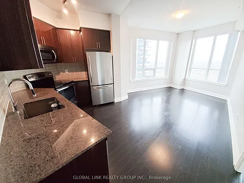 7161 Yonge St #2632 Photo 1