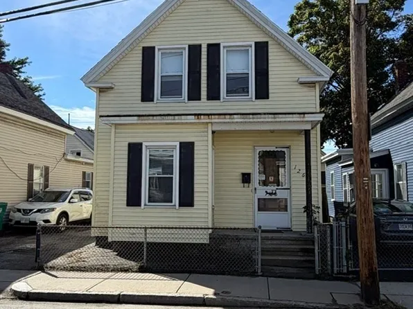 126 W 6th St, Lowell, MA 01850
