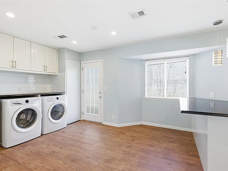 1704 Cherry Orchard Dr — Photo 11