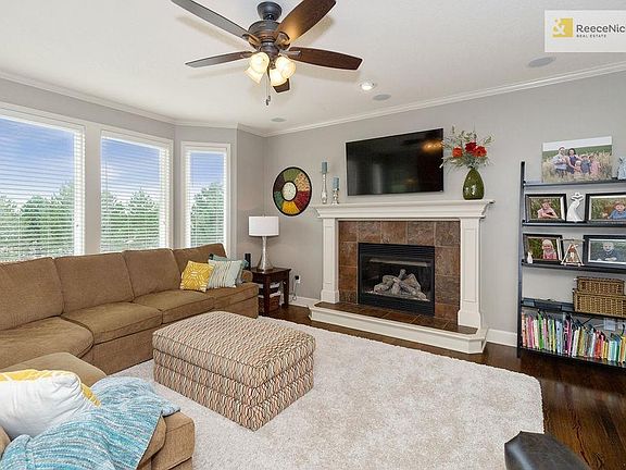3rd image of 22605 W 57th St