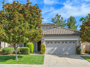 28064 Oakhaven Ln, Menifee, CA 92584