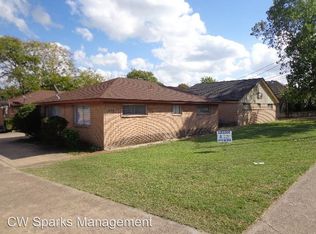 632 N Boulevard Ter, Dallas, TX 75211