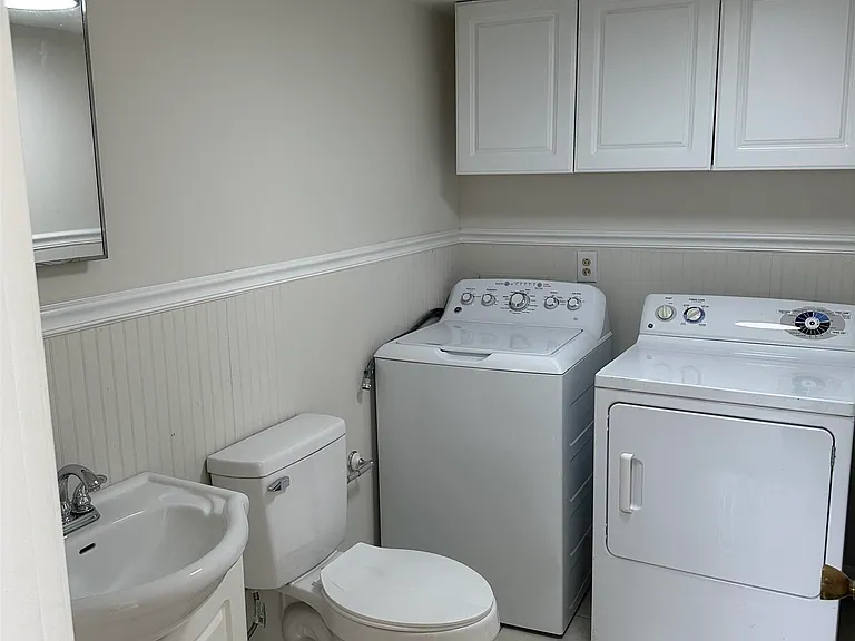 1073 Sherbrooke Cir — Photo 13
