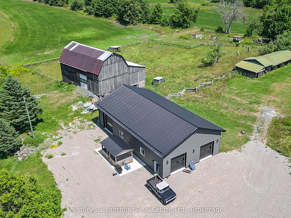 3rd image of 495 Barker Rd