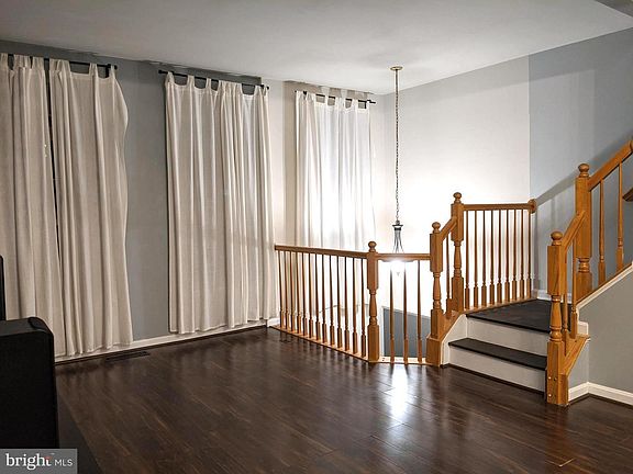 5th image of 3498 Christy Ln