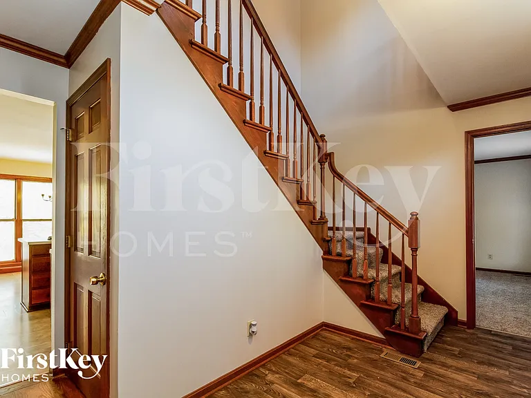 7247 Cinnamon Woods Dr — Photo 2