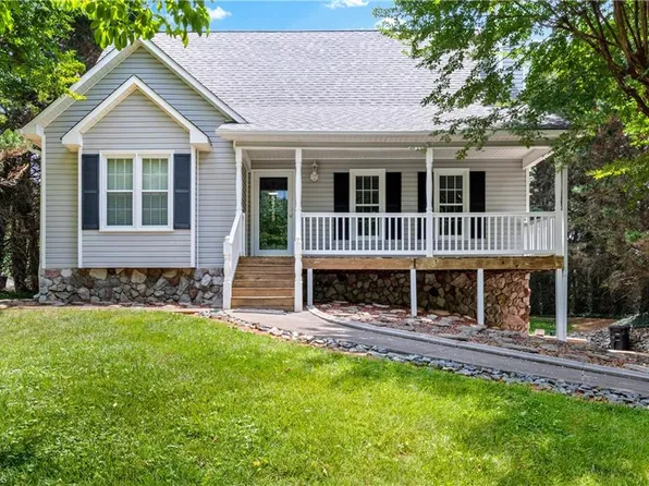5729 Haweswater Rd, Winston Salem, NC 27105
