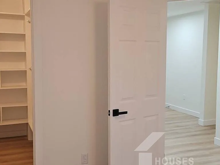 69 Greensboro Ct — Photo 15
